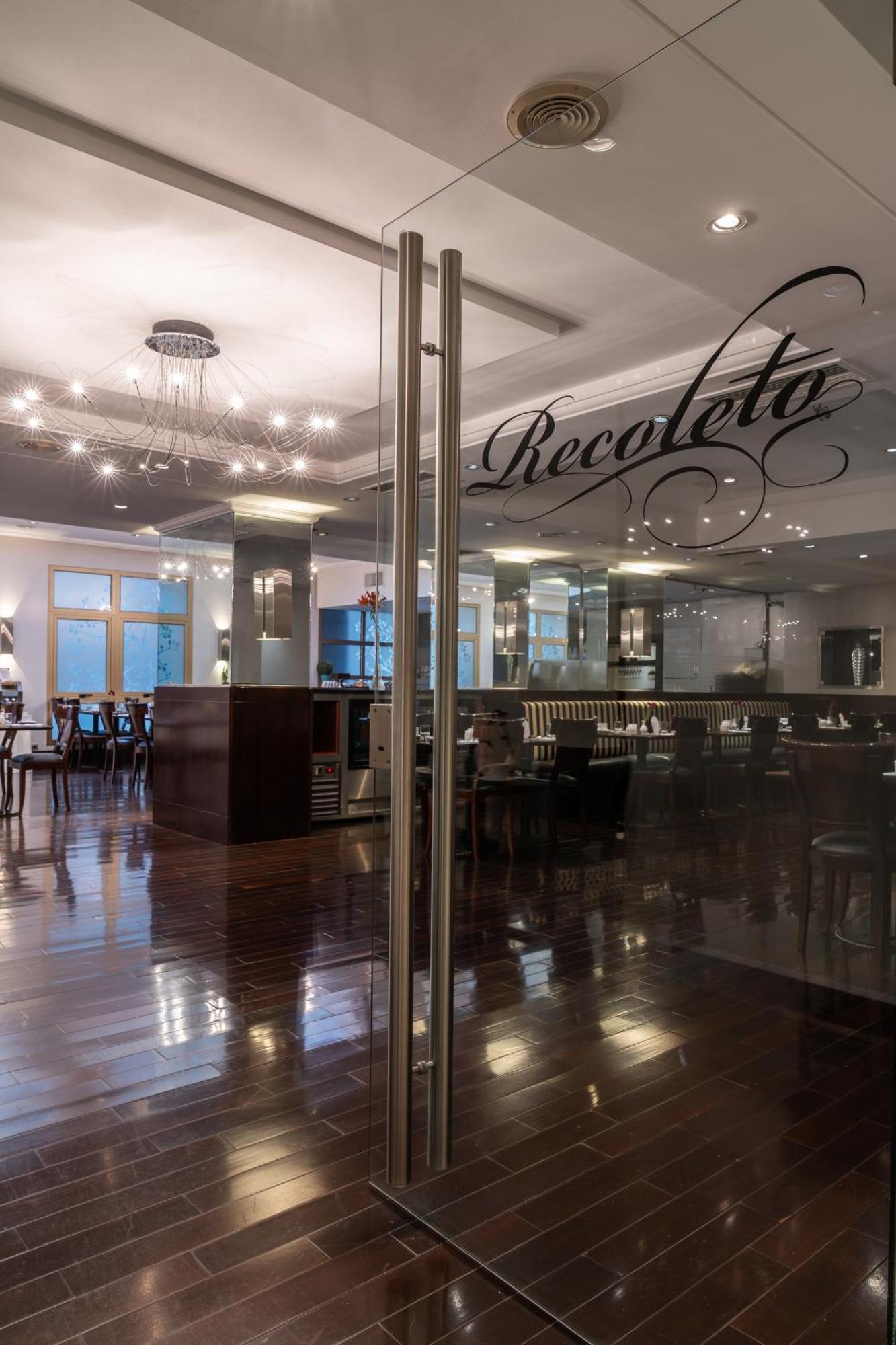 Hotel Intersur Recoleta บัวโนสไอเรส ภายนอก รูปภาพ